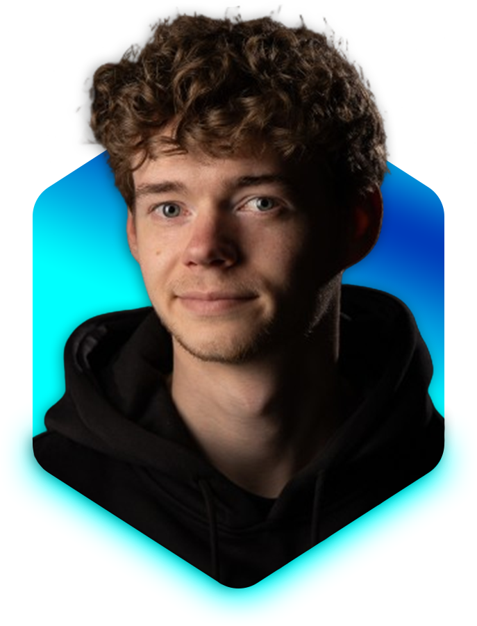 Front view image of Martijn